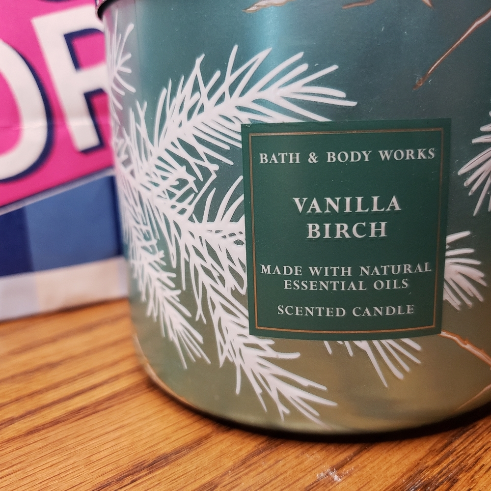 Bath & Body Works Vanilla Birch 3-Wick Luminary Candle w/ Special Lid